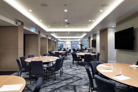 Crowne Plaza Sydney Darling Harbour - Accommodation Gladstone 17