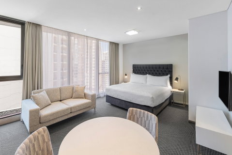 Meriton Suites Campbell Street - Accommodation Gladstone 5