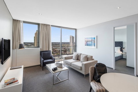 Meriton Suites Campbell Street - Accommodation Gladstone 9