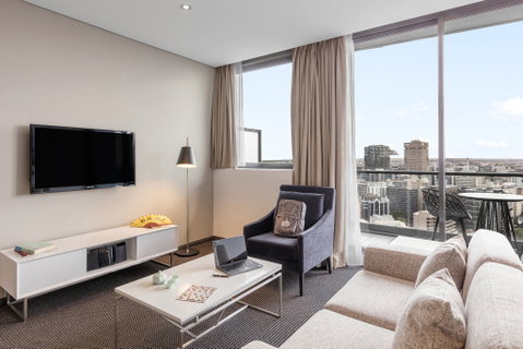 Meriton Suites Campbell Street - Accommodation Gladstone 11