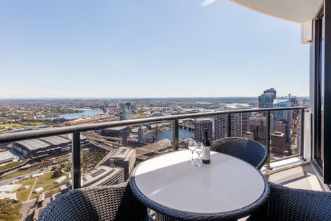 Meriton Suites Kent Street - Accommodation Gladstone 2