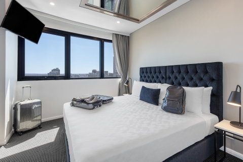Meriton Suites Kent Street - Accommodation Gladstone 3