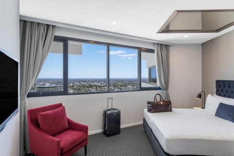 Meriton Suites Kent Street - Accommodation Gladstone 8