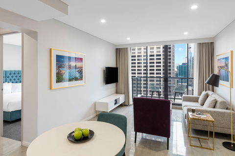 Meriton Suites Pitt Street - Accommodation Gladstone 10