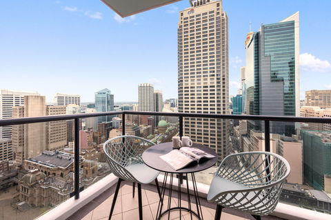 Meriton Suites Pitt Street - Accommodation Gladstone 11