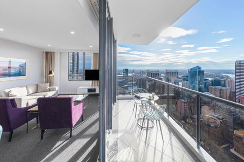 Meriton Suites Pitt Street - Accommodation Gladstone 12