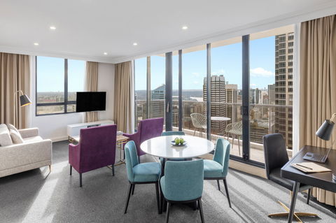 Meriton Suites Pitt Street - Accommodation Gladstone 14