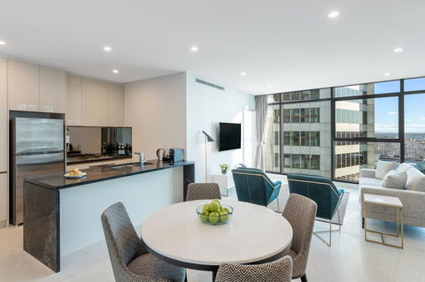 Meriton Suites Sussex Street, Sydney - Accommodation Gladstone 5
