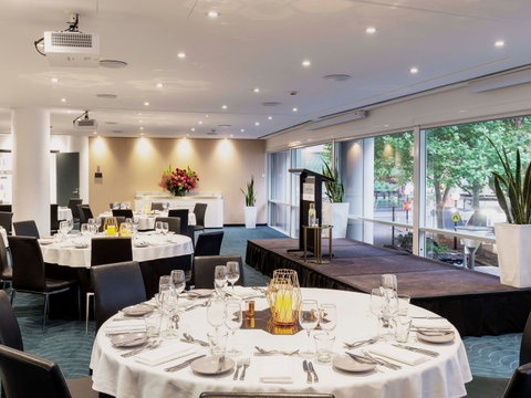 Novotel Sydney Darling Square - Accommodation Gladstone 8