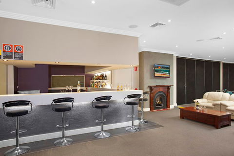Checkers Resort & Conference Centre - Accommodation Gladstone 1