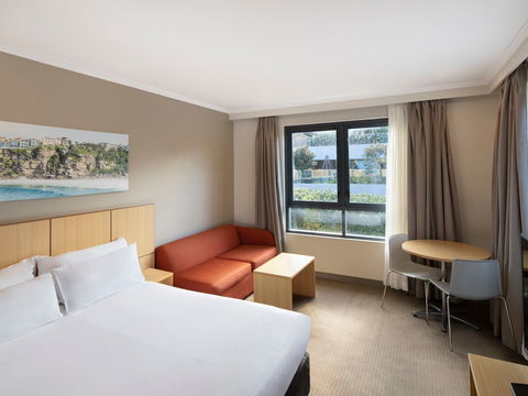 Mercure Sydney Manly Warringah - Accommodation Gladstone 2
