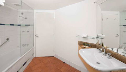 Mantra On The Esplanade - Accommodation Gladstone 2