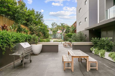 Good Life Suites - Accommodation Gladstone 1