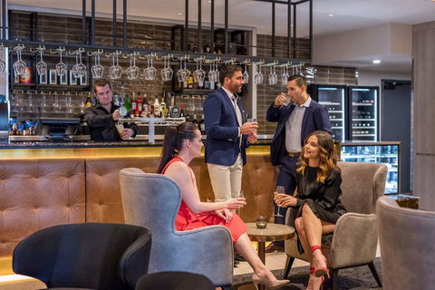 Deco Hotel - Accommodation Gladstone 1