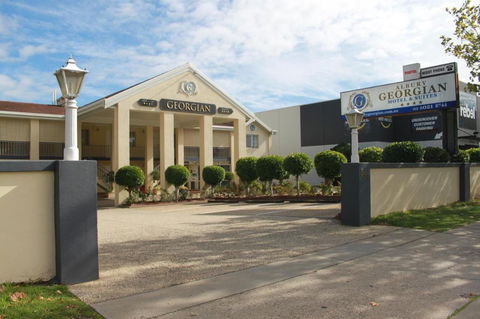 Albury Georgian - Accommodation Gladstone 0