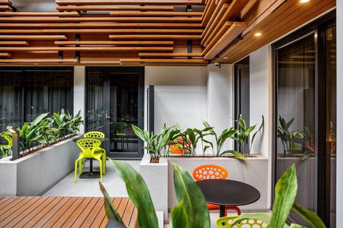 Jasper Hotel - Accommodation Gladstone 0