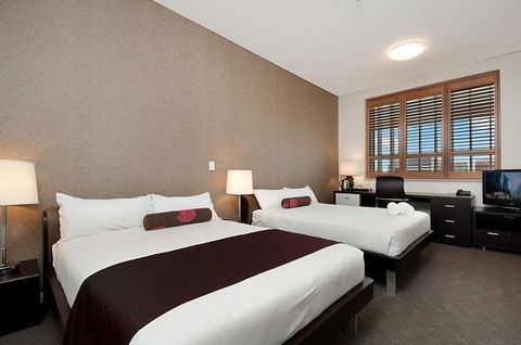 Adabco Boutique Hotel - Accommodation Gladstone 0