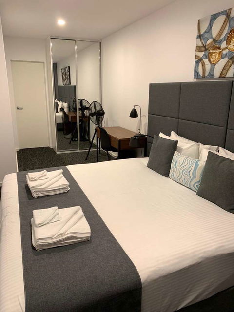 Adelaide Dress Circle Apartments - Accommodation Gladstone 1