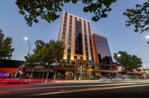 TRYP by Wyndham Pulteney Street - Accommodation Gladstone 0