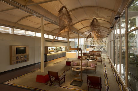 Sails In The Desert Hotel - Accommodation Gladstone 4
