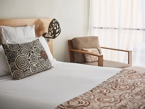 Sails In The Desert Hotel - Accommodation Gladstone 5