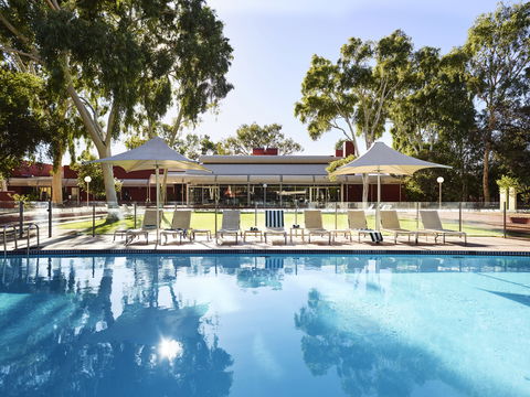 Desert Gardens, A Member Of Novotel Htls - Accommodation Gladstone 5