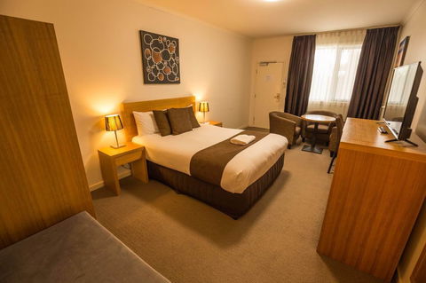 Bairnsdale International - Accommodation Gladstone 7