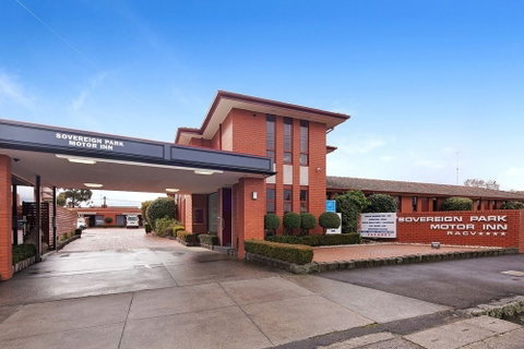 Sovereign Park Motor Inn - Accommodation Gladstone 0