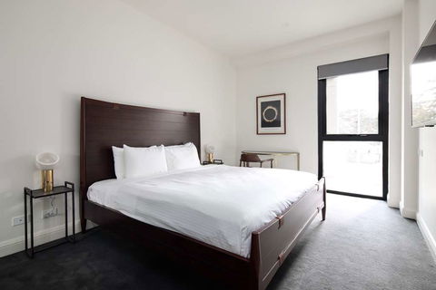 Knightsbridge Canberra - Accommodation Gladstone 5