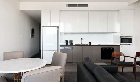 Knightsbridge Canberra - Accommodation Gladstone 8