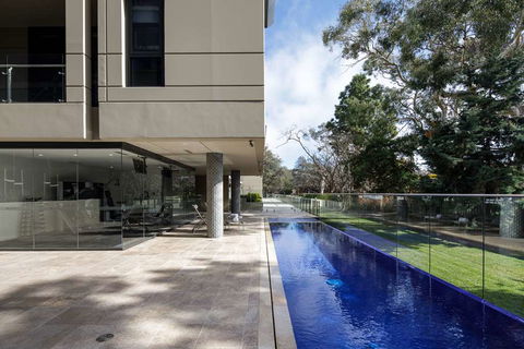 Knightsbridge Canberra - Accommodation Gladstone 12