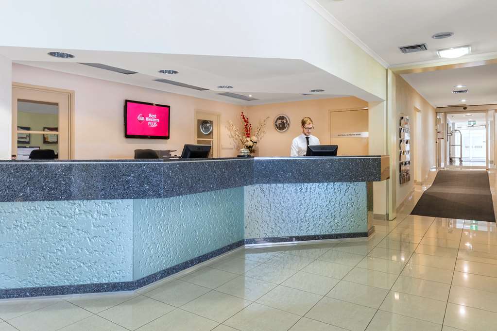 Narrabundah ACT Accommodation Gladstone