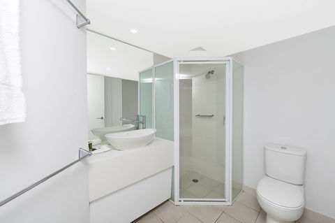 Astra Apartments The Griffin - Accommodation Gladstone 5