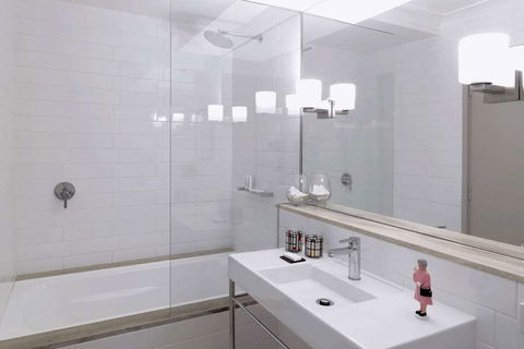 QT Canberra - Accommodation Gladstone 17