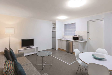 Adina Serviced Apts Canberra Kingston - Accommodation Gladstone 10
