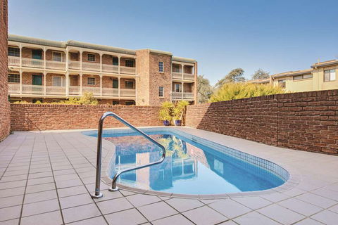 Adina Serviced Apts Canberra Kingston - Accommodation Gladstone 11