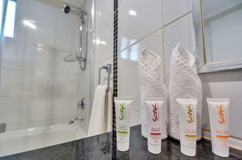 Argus Apartments Darwin - Accommodation Gladstone 8