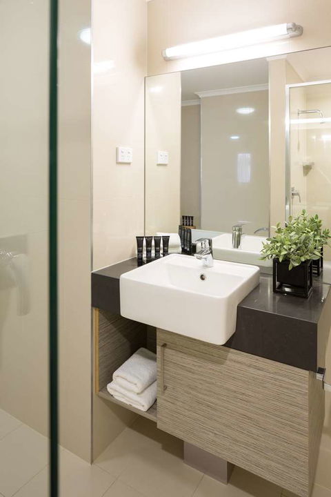 H On Smith Hotel - Accommodation Gladstone 7