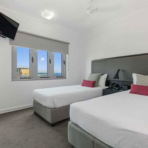 H On Mitchell Apartment Hotel - Accommodation Gladstone 4