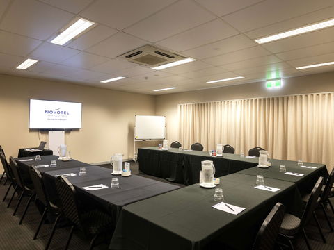 Novotel Darwin Airport Hotel - Accommodation Gladstone 8