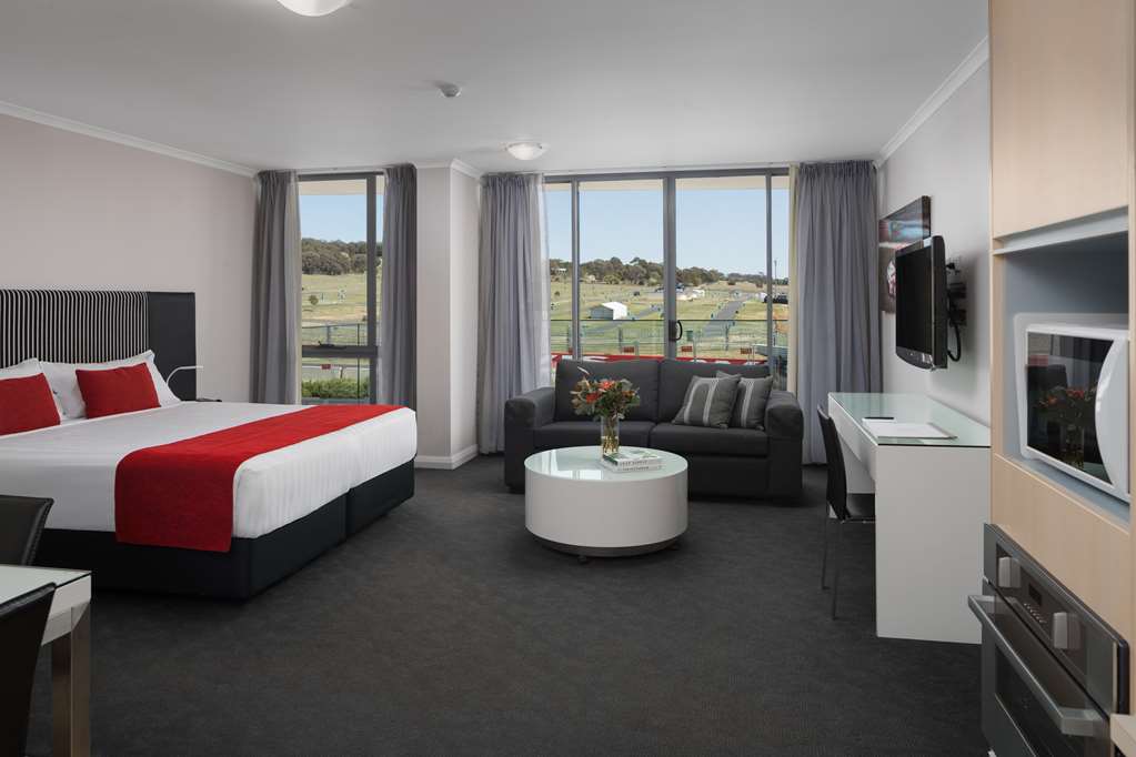 Bathurst NSW Accommodation Gladstone