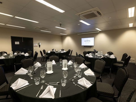 Novotel Darwin Airport Hotel - Accommodation Gladstone 6