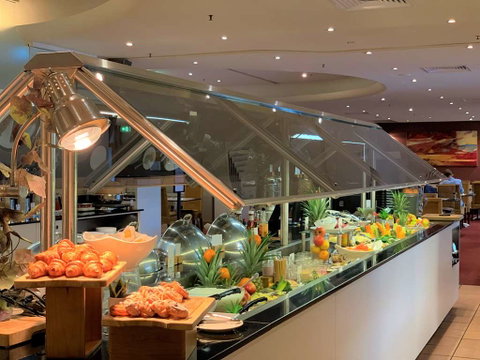 DoubleTree by Hilton Esplanade Darwin - Accommodation Gladstone 13