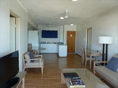 Cullen Bay Resorts - Accommodation Gladstone 7