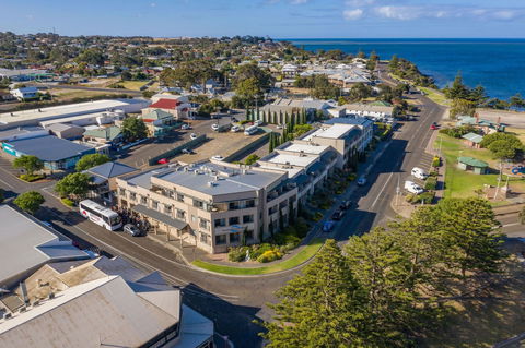 Aurora Ozone Hotel - Accommodation Gladstone 0