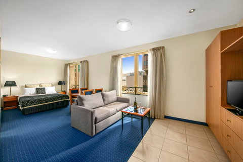 Quest Savoy - Accommodation Gladstone 1