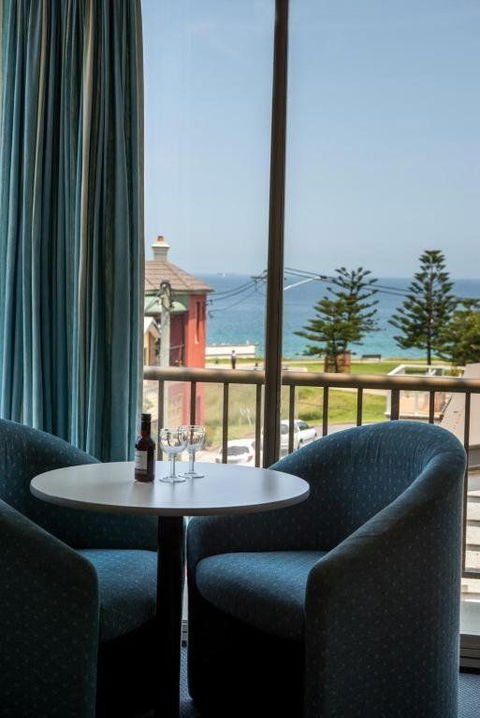 Alloggio Newcastle Beach Hotel - Accommodation Gladstone 1