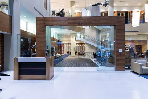 RACV City Club - Accommodation Gladstone 2