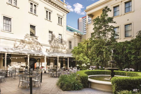 Adina Apartment Hotel Adelaide Treasury - Accommodation Gladstone 1