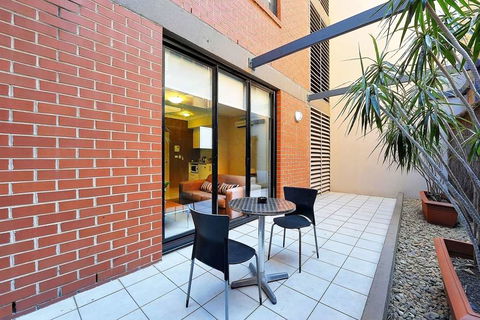 APX Apartments Darling Harbour - Accommodation Gladstone 2